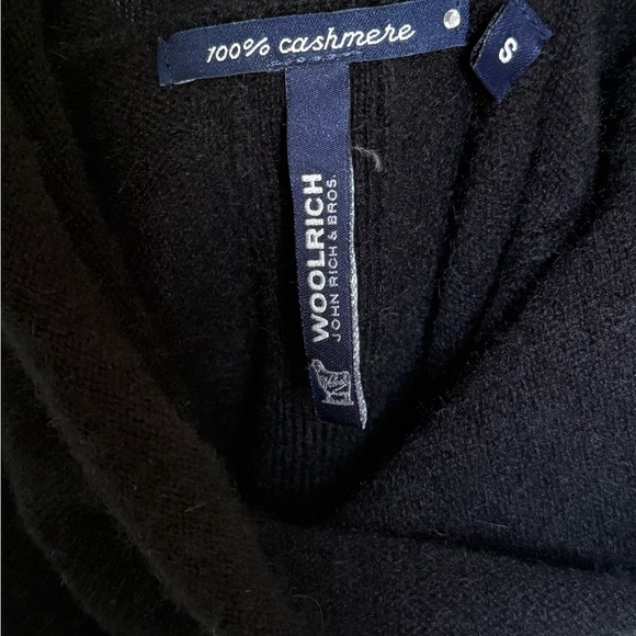 Chic Black Sweater Dress - Picture 2 of 3